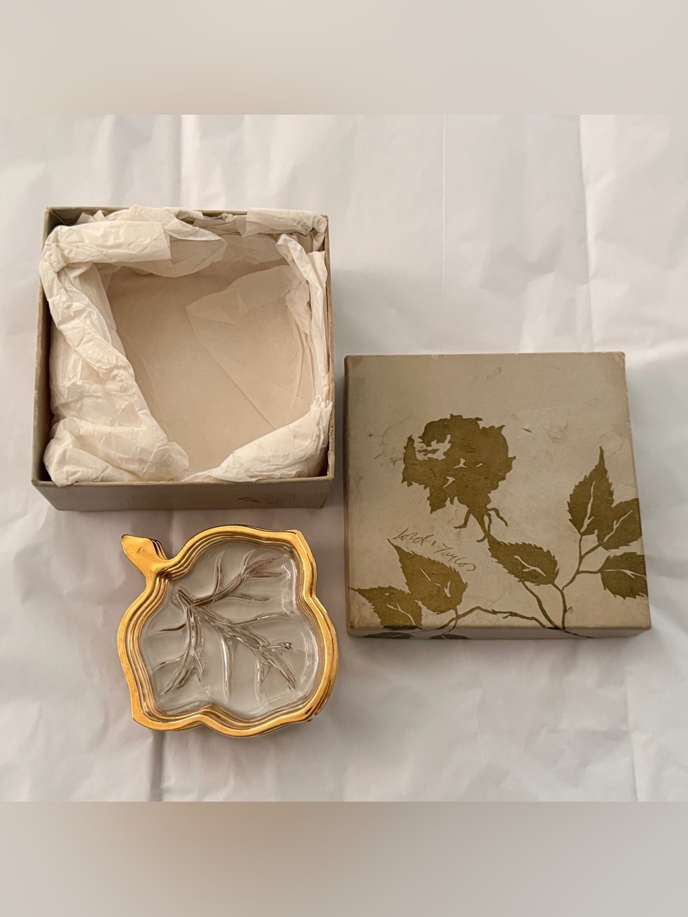 Hazel Atlas Pressed Glass Leaf Trinket Dishes, Vtg Gold Trim In Original L&T Box